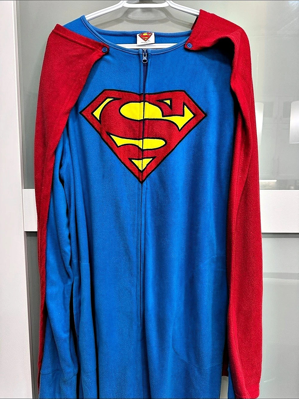 DC Comics Superman Adult XXL Fleece Onesie Removable Cape & Footies